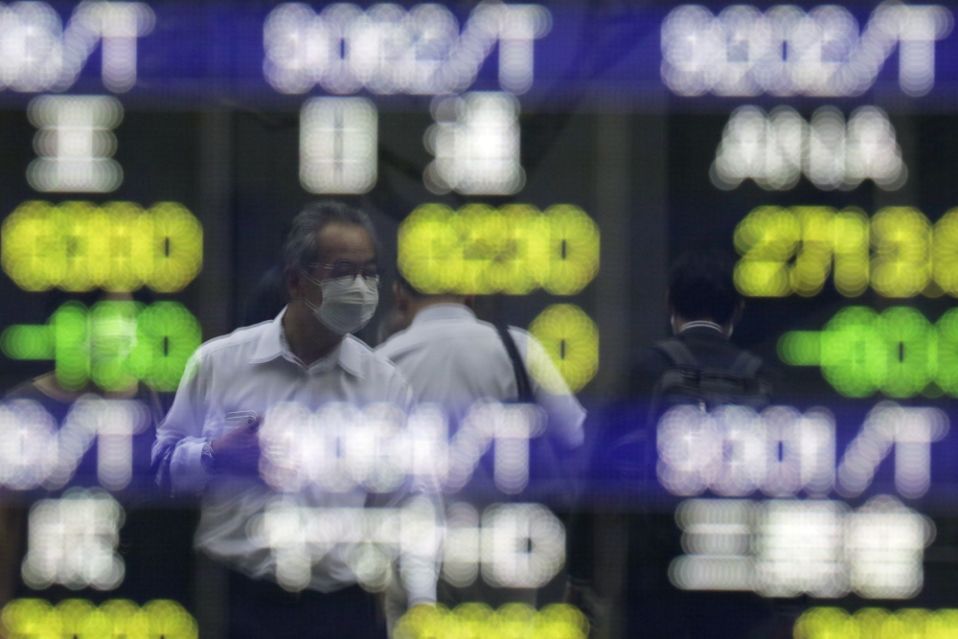 Stocks rise to record highs, dollar dumped ahead of Jackson Hole Symposium